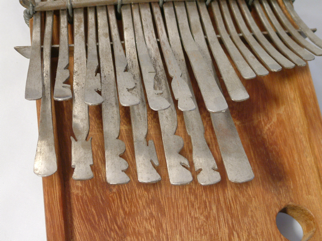 63 - 010c, Mbira dza Vadzimu, Zimbabwe, Shona - Keys cut to spell 